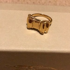 Gold bow ring